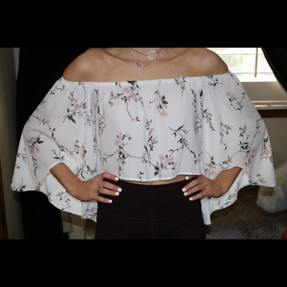 Audrey 3+1 off the shoulder white floral top Small